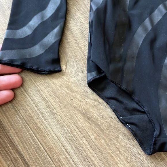 nununu CIRCLE LONG SLEEVED SWIMSUIT - Picture 4 of 6